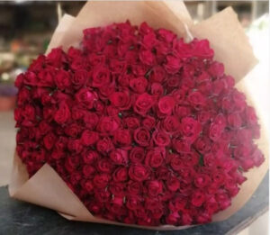 200-red-roses-in-beirut-,-jasmine-gift