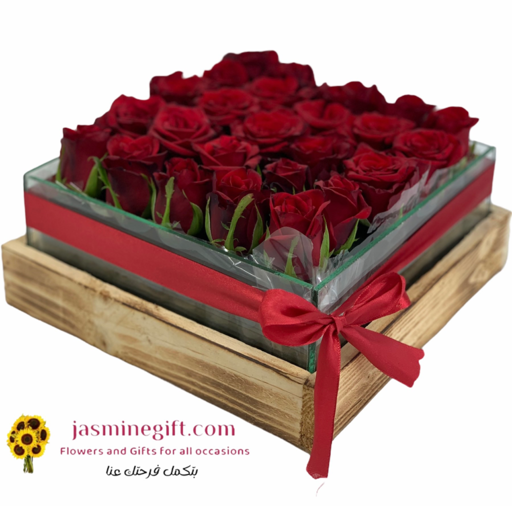 red roses in glass box send flowers to amman