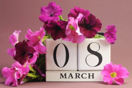 INTERNATIONAL WOMEN'S DAY FLOWERS AND GIFTS