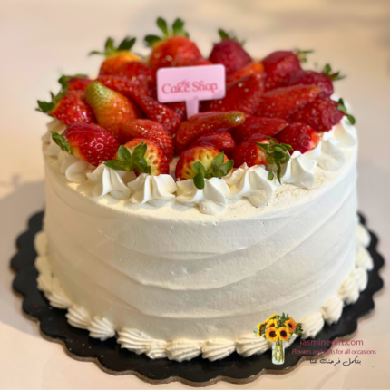 Strawberry Cake from cake shop, send cake to amman jordan