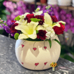 White & Red Floral Jar جرة الأناقة البيضاء والحمراء