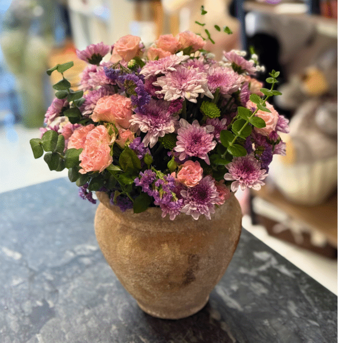 flowers in a jar send to amman