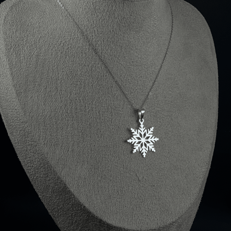 Silver Snowflake Necklace christmas,send gifts to amman